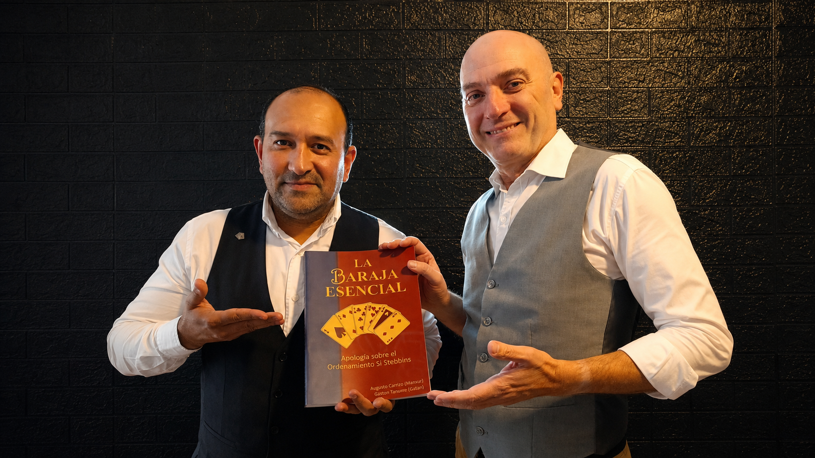 Imagen 1 de Conseguí el libro de magia tucumano que tiene más de 80 juegos para todos los niveles